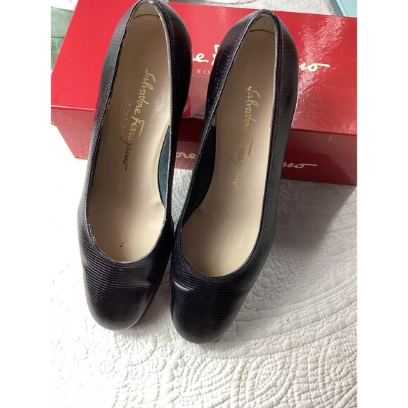 Salvatore Ferragamo Donnina Italian Womens Black Leather Shoes*Pumps*Size 8*NIB - Picture 2 of 14